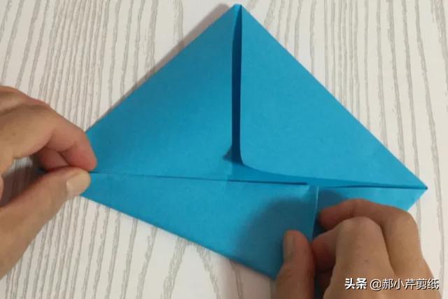 如何折纸飞机？