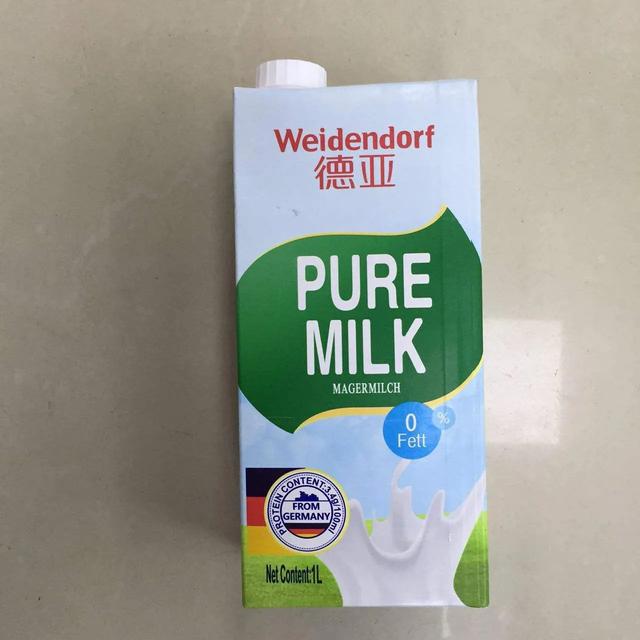 个人感觉德亚牛奶有股味道是怎么回事？
