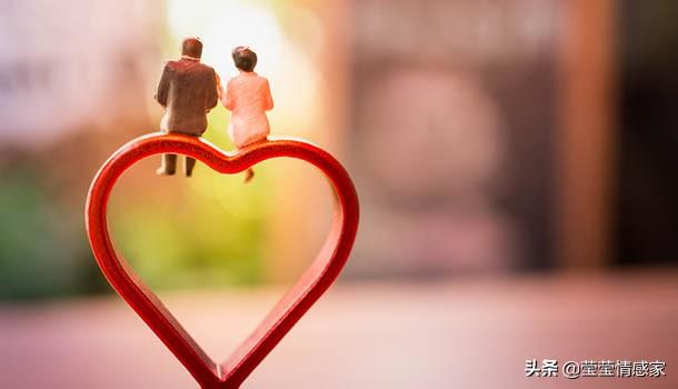 婚姻中的人还有和别人谈情说爱的权利吗？