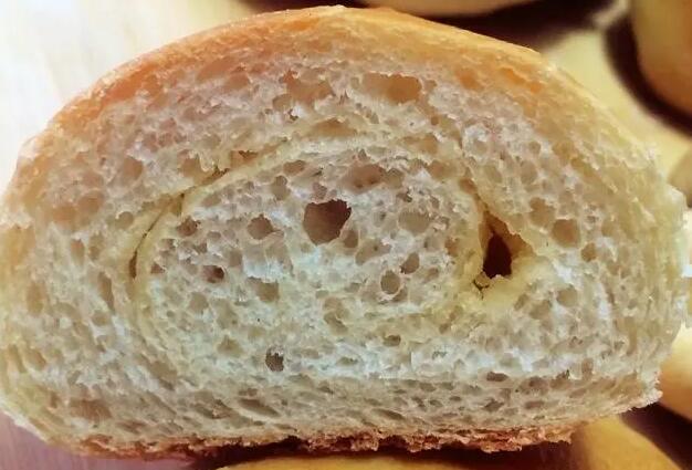 蚂蚁庄园9月1日：为什么面包里通常会有许多小孔